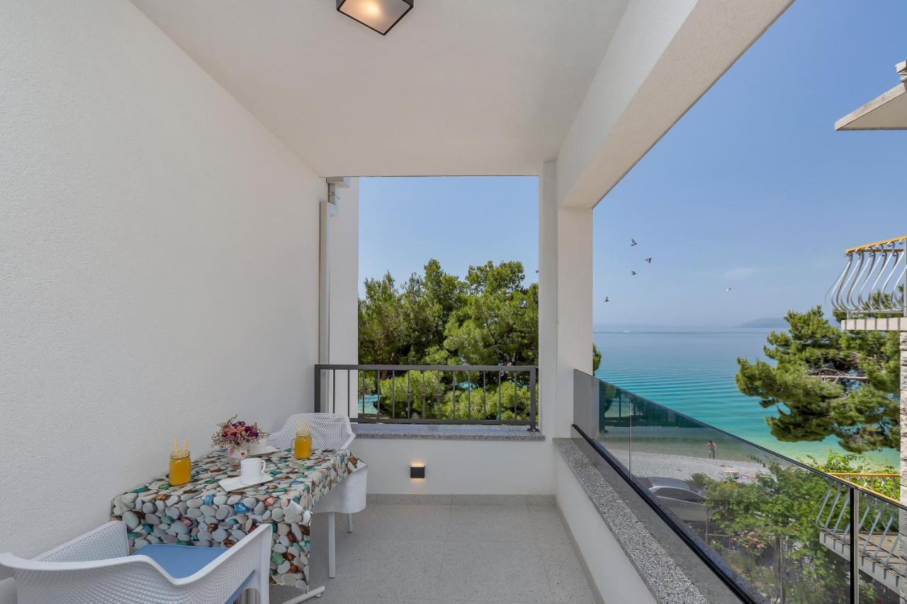 Central Beach Apartments Тучепи Экстерьер фото