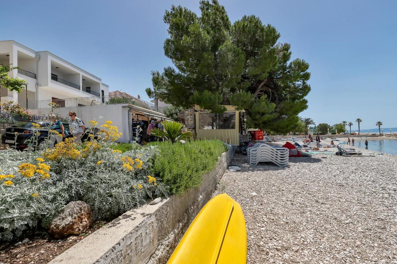 Central Beach Apartments Тучепи Экстерьер фото