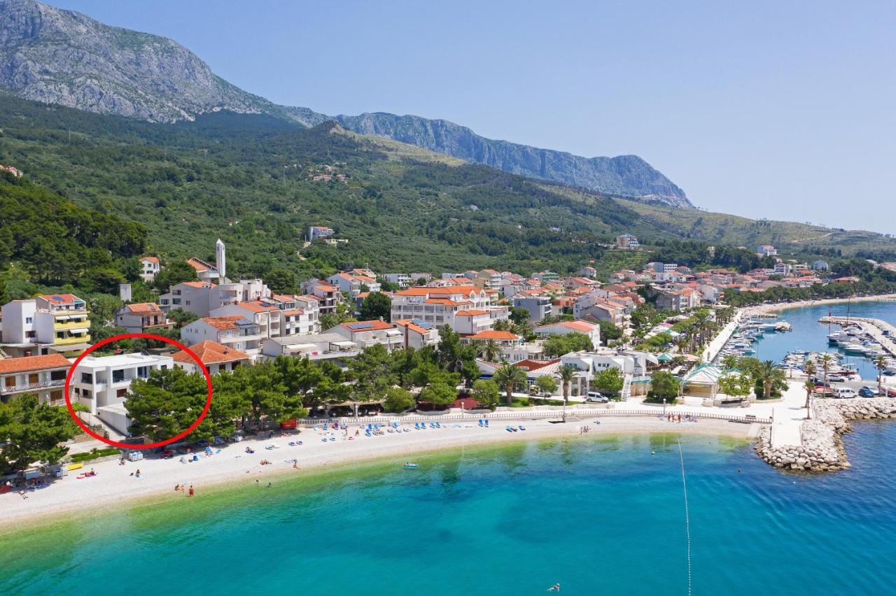 Central Beach Apartments Тучепи Экстерьер фото